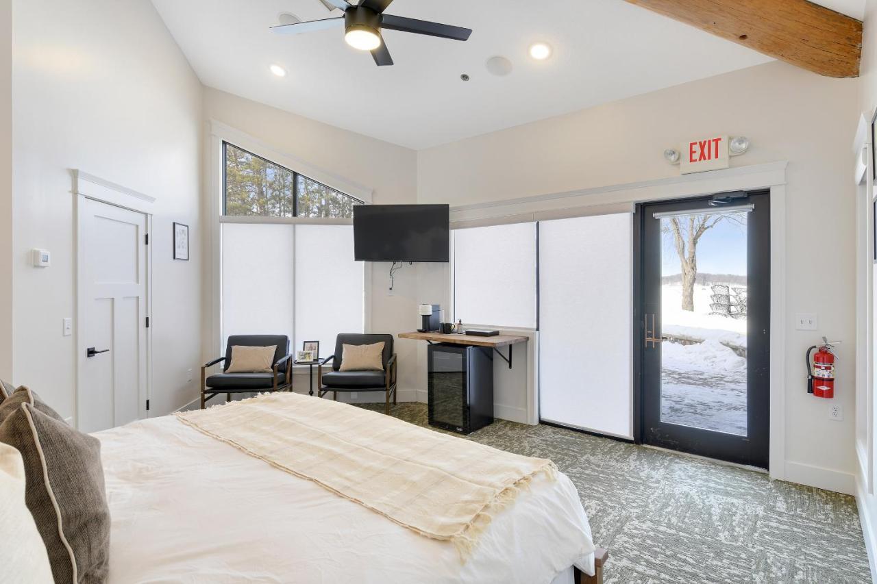 Balsam Lake Lodge Extérieur photo